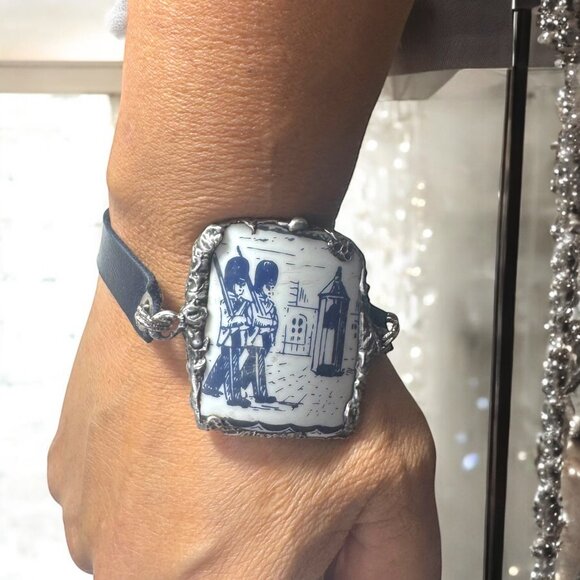 Blue Willow Nutcracker China Leather Bracelet With Silver Blend Bezel Artisanal - Picture 6 of 17